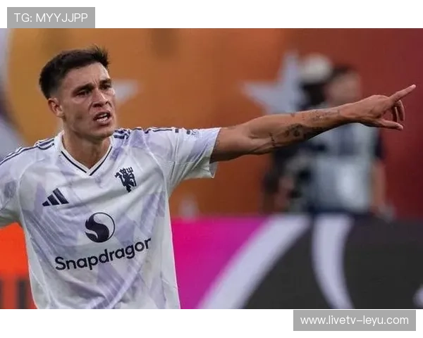 乌加特：乌拉圭后腰闪耀，助力球队新篇章！